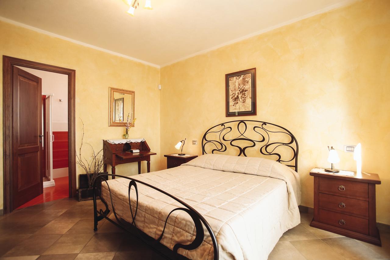 Ca' Colomba Villa San Damiano d'Asti ภายนอก รูปภาพ