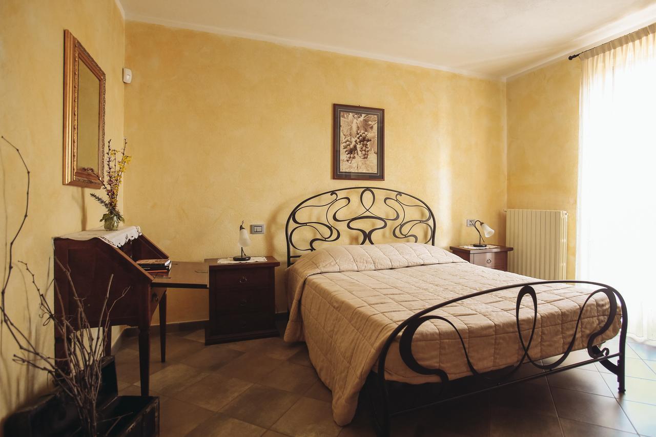 Ca' Colomba Villa San Damiano d'Asti ภายนอก รูปภาพ
